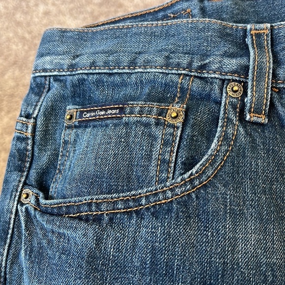 CALVIN KLEIN Mens Relaxed Fit Straight Leg Dark wash Denim Blue Jeans Size 36 - Picture 4 of 7